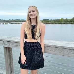 Meet your Posher, Karmen